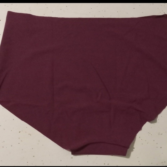 V.S. PINK- Berry & Pink Logo Shortie-Shorts-L - Picture 5 of 5